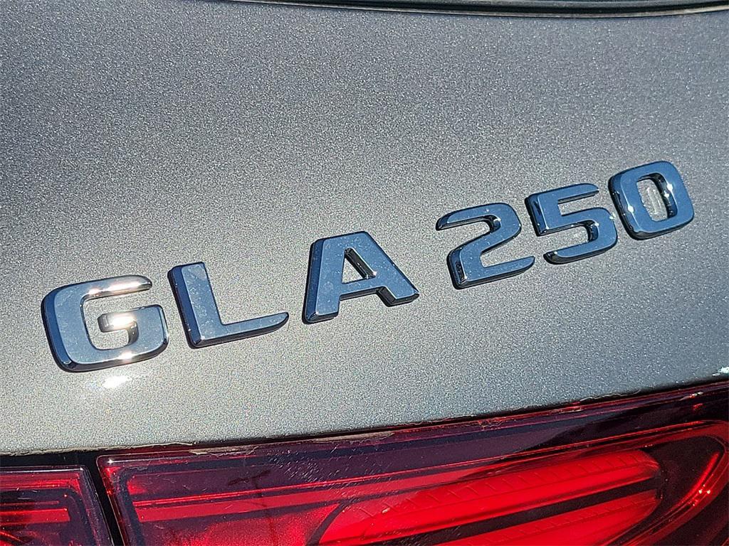 new 2025 Mercedes-Benz GLA 250 car, priced at $54,615