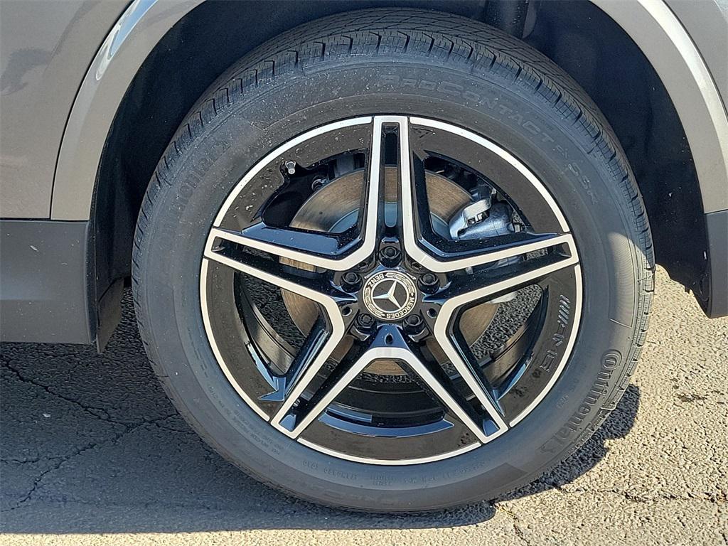 new 2025 Mercedes-Benz GLA 250 car, priced at $54,615