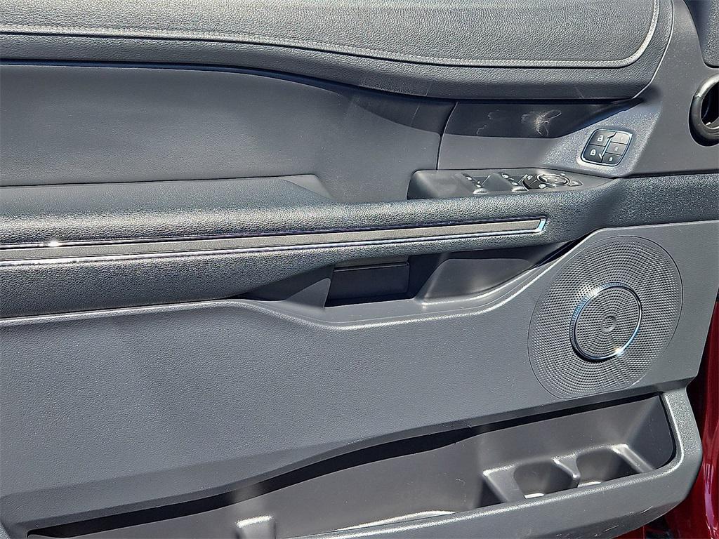 used 2022 Ford Expedition car, priced at $29,888