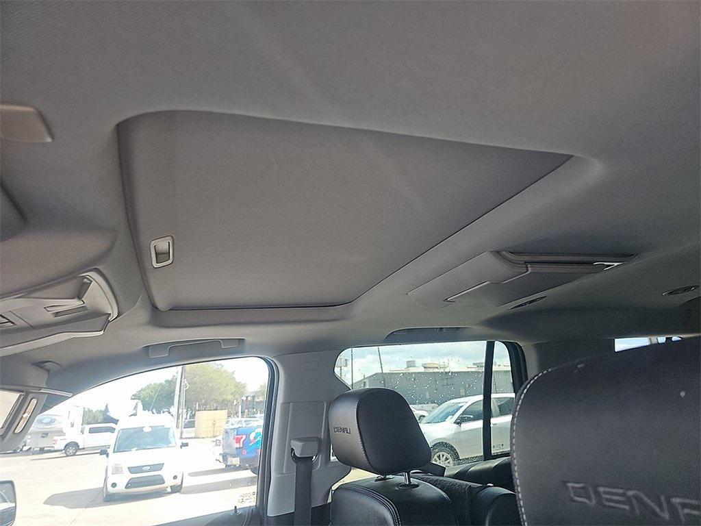 used 2018 GMC Yukon car, priced at $28,543