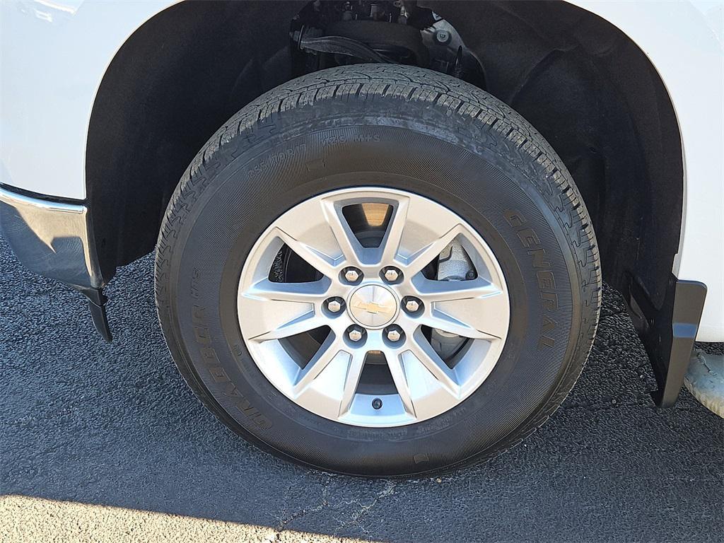 used 2024 Chevrolet Silverado 1500 car, priced at $27,252