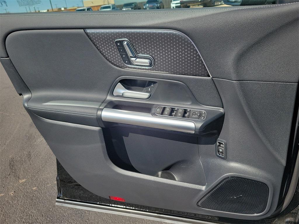 new 2025 Mercedes-Benz GLA 250 car, priced at $45,845