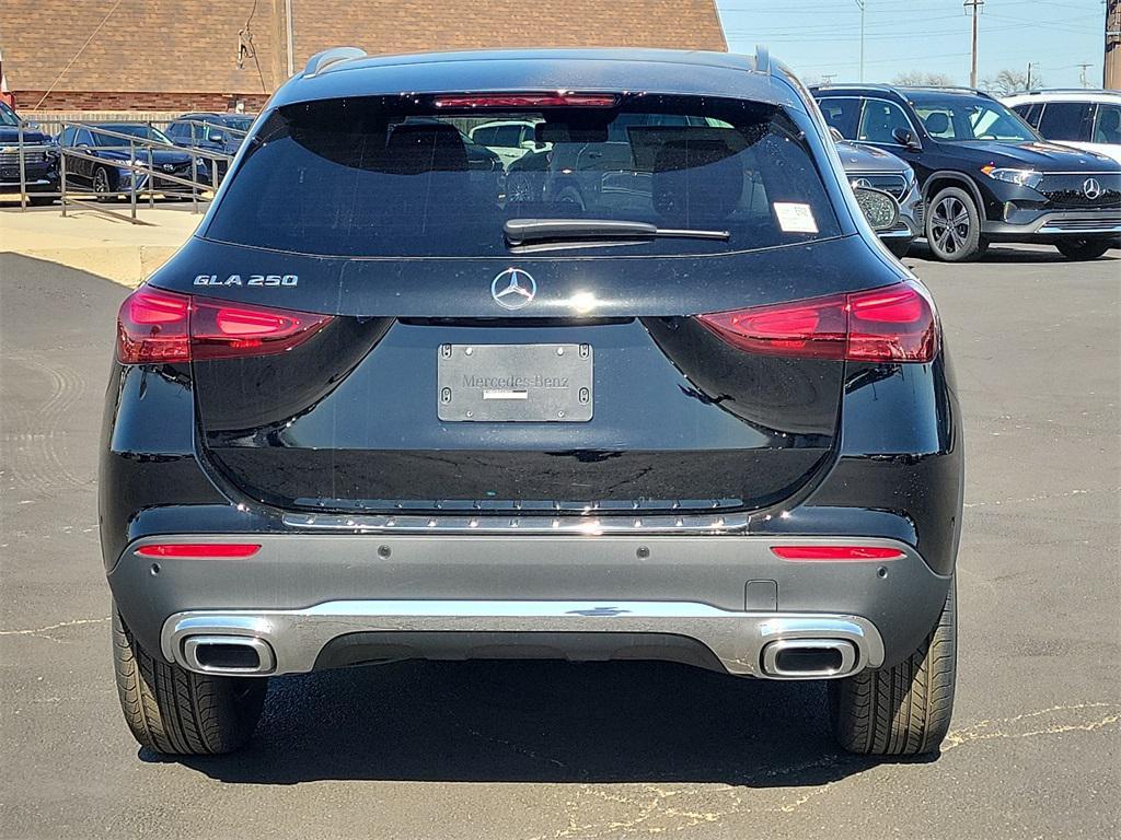 new 2025 Mercedes-Benz GLA 250 car, priced at $45,845