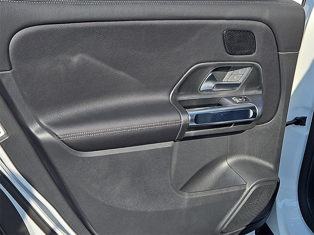 new 2025 Mercedes-Benz GLB 250 car, priced at $47,195
