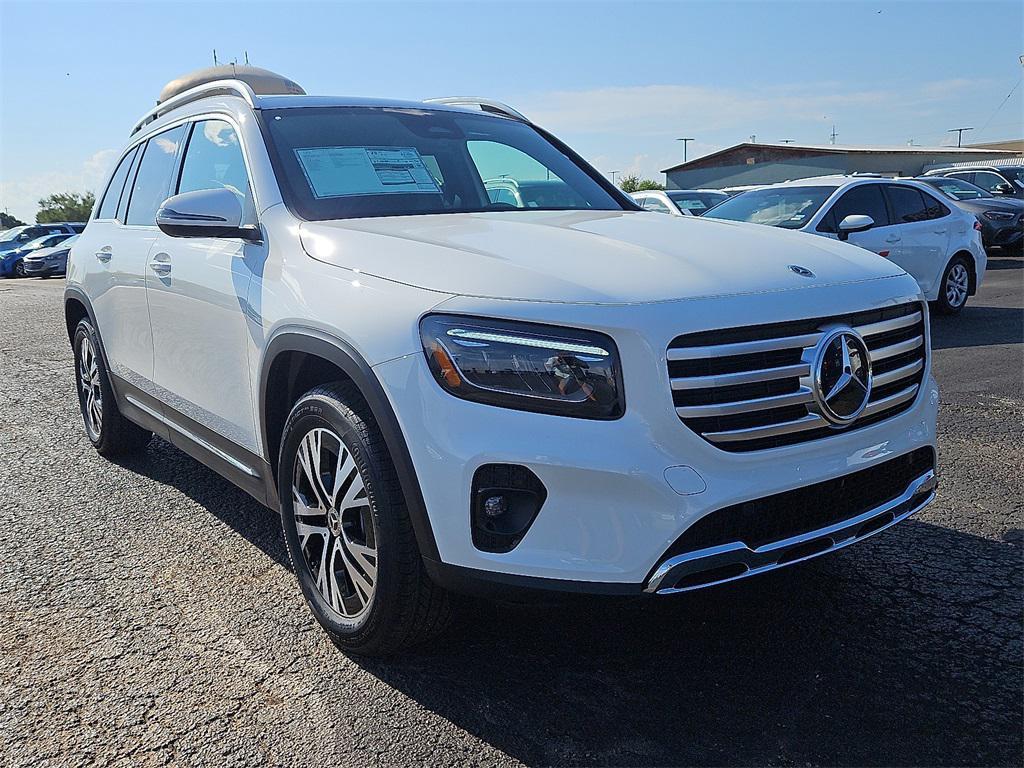 new 2025 Mercedes-Benz GLB 250 car, priced at $47,195