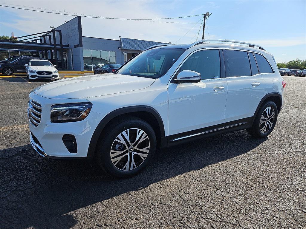 new 2025 Mercedes-Benz GLB 250 car, priced at $47,195