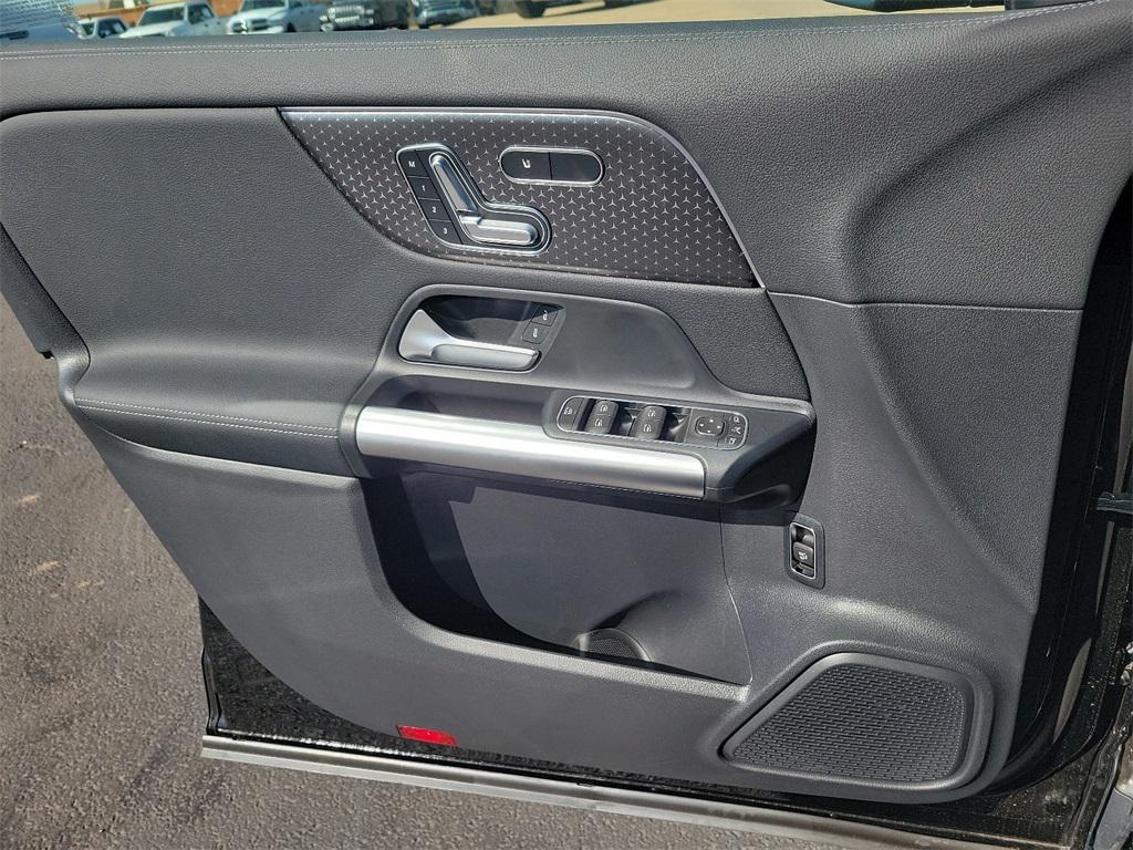 new 2025 Mercedes-Benz GLA 250 car, priced at $46,650