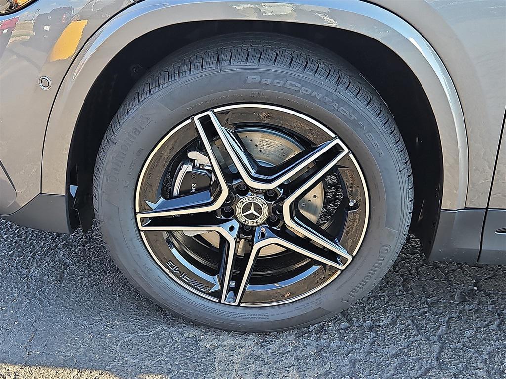 new 2026 Mercedes-Benz GLA 250 car, priced at $52,000