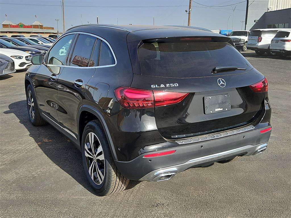 new 2025 Mercedes-Benz GLA 250 car, priced at $44,345