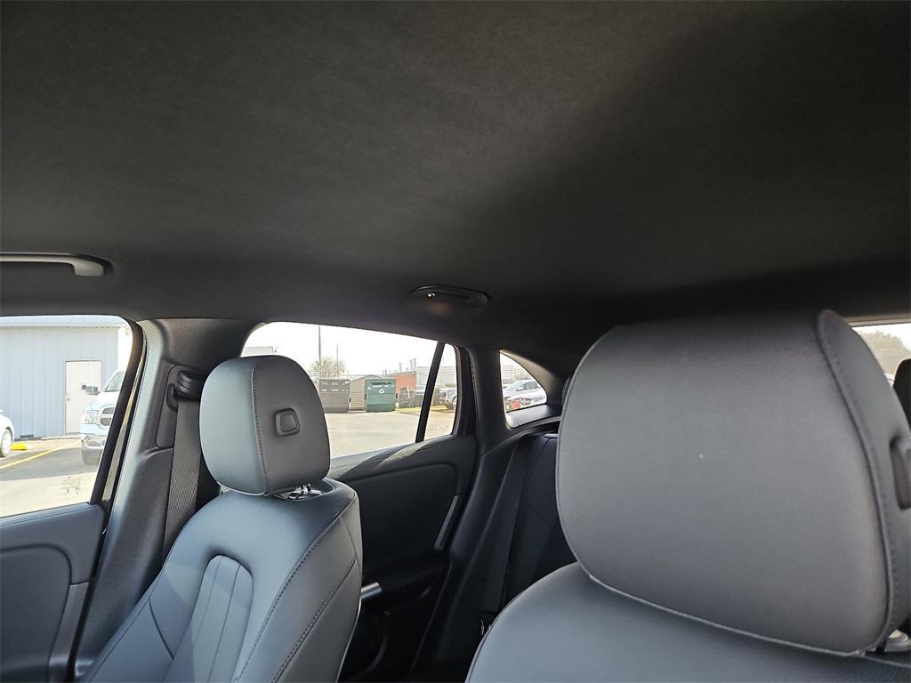 new 2025 Mercedes-Benz GLA 250 car, priced at $44,345