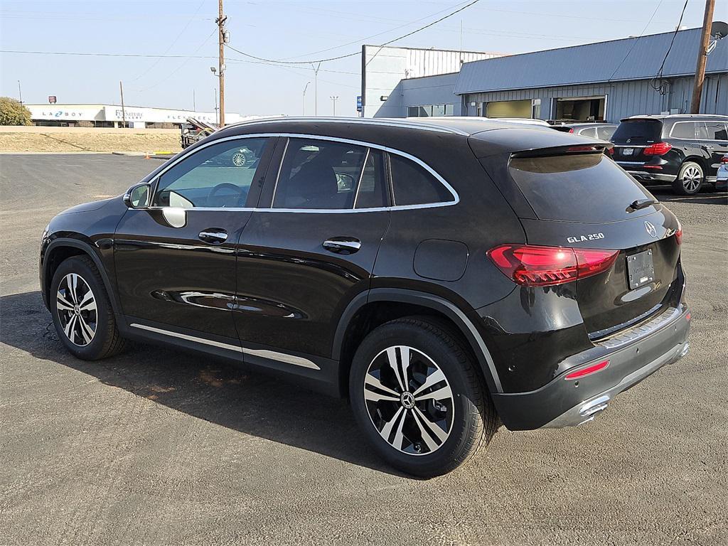 new 2025 Mercedes-Benz GLA 250 car, priced at $44,345