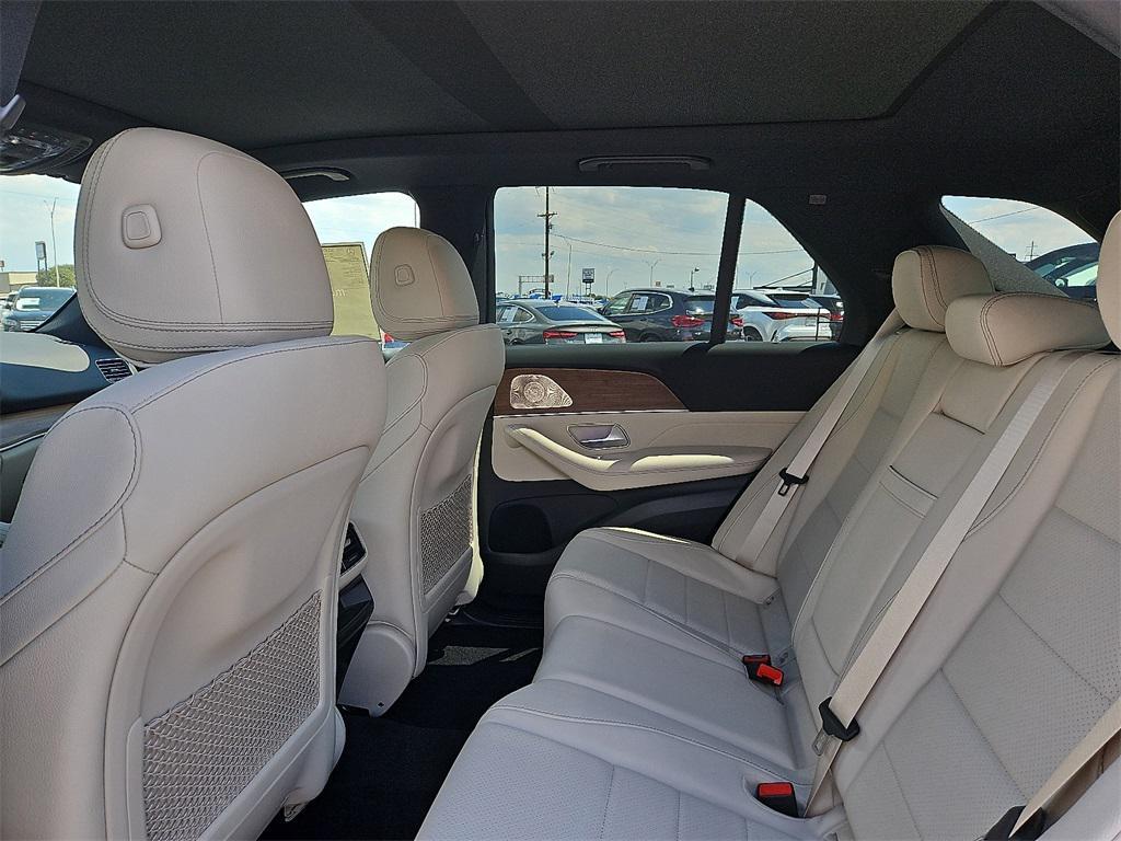 new 2025 Mercedes-Benz GLE 450 car, priced at $84,530