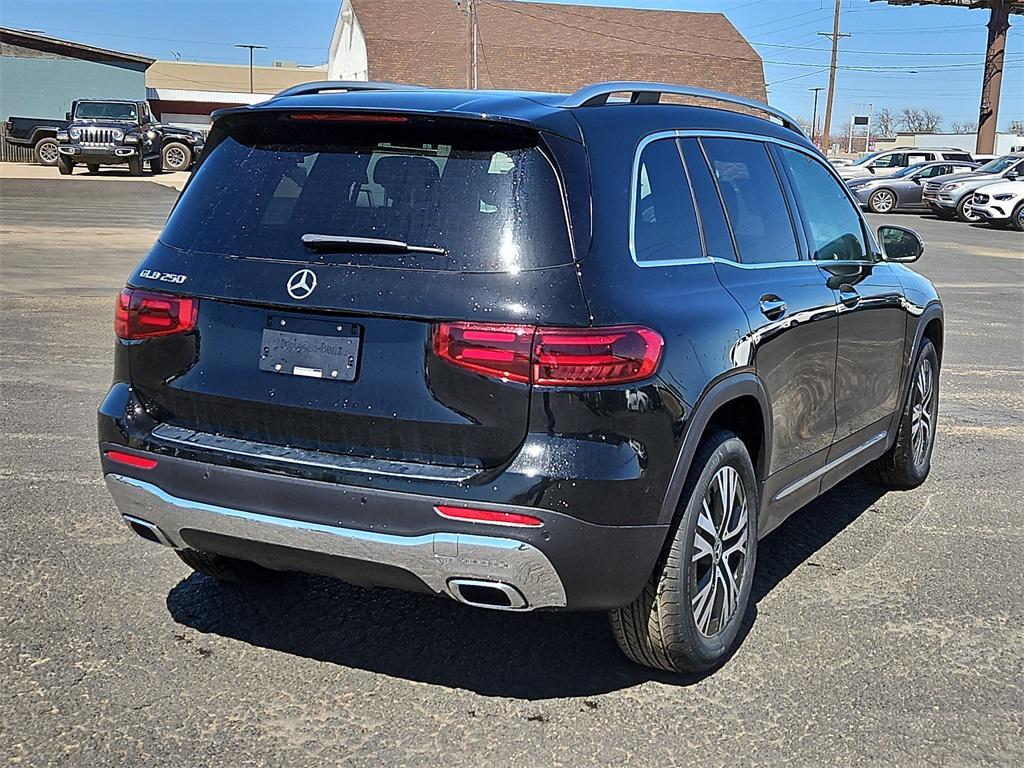 new 2025 Mercedes-Benz GLB 250 car, priced at $48,645