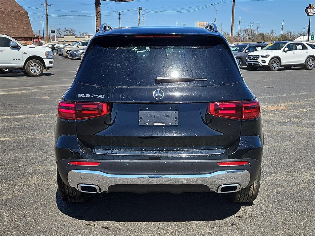 new 2025 Mercedes-Benz GLB 250 car, priced at $48,645