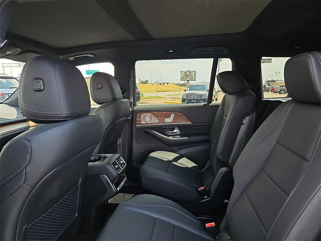 new 2025 Mercedes-Benz GLS 450 car, priced at $95,365