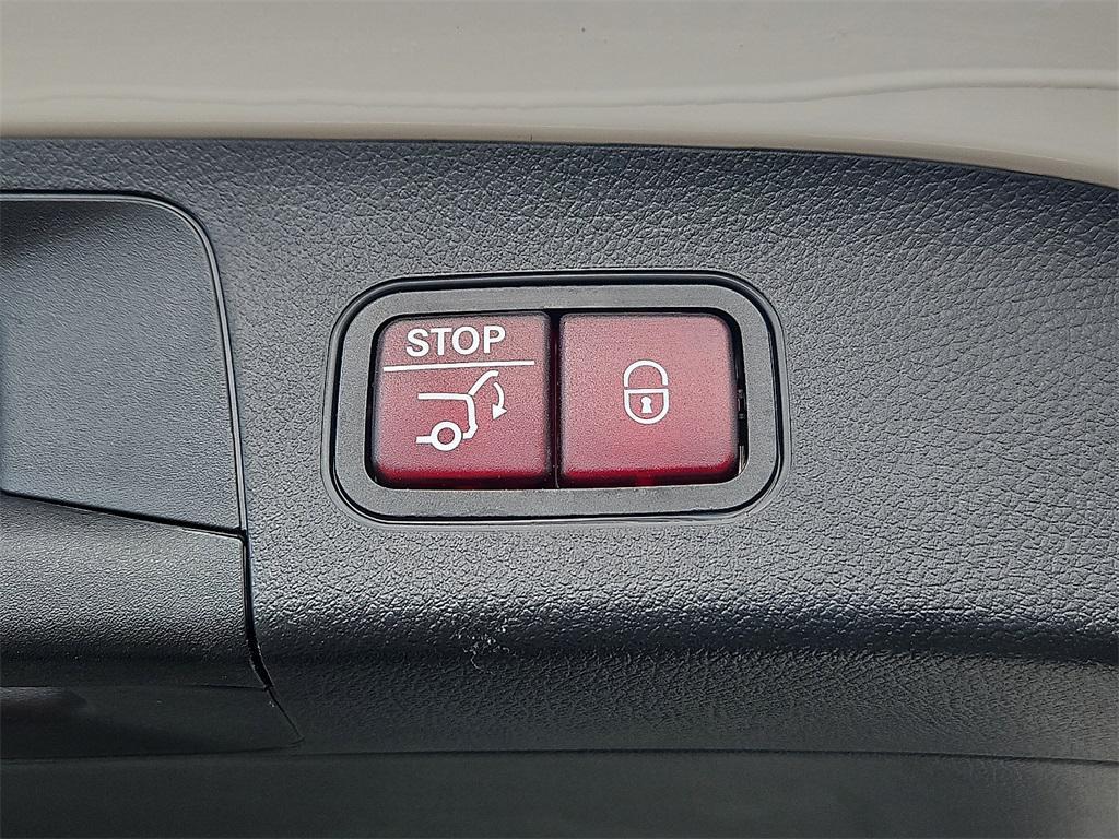 used 2025 Mercedes-Benz GLA 250 car, priced at $40,326