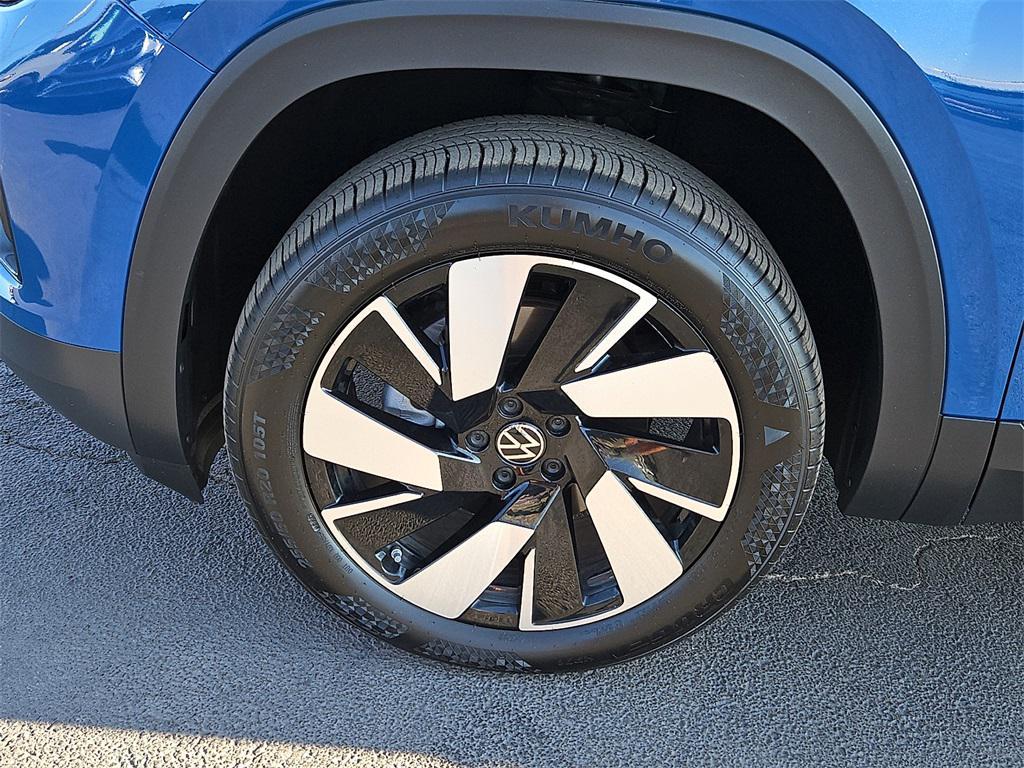 used 2025 Volkswagen Atlas Cross Sport car, priced at $34,199