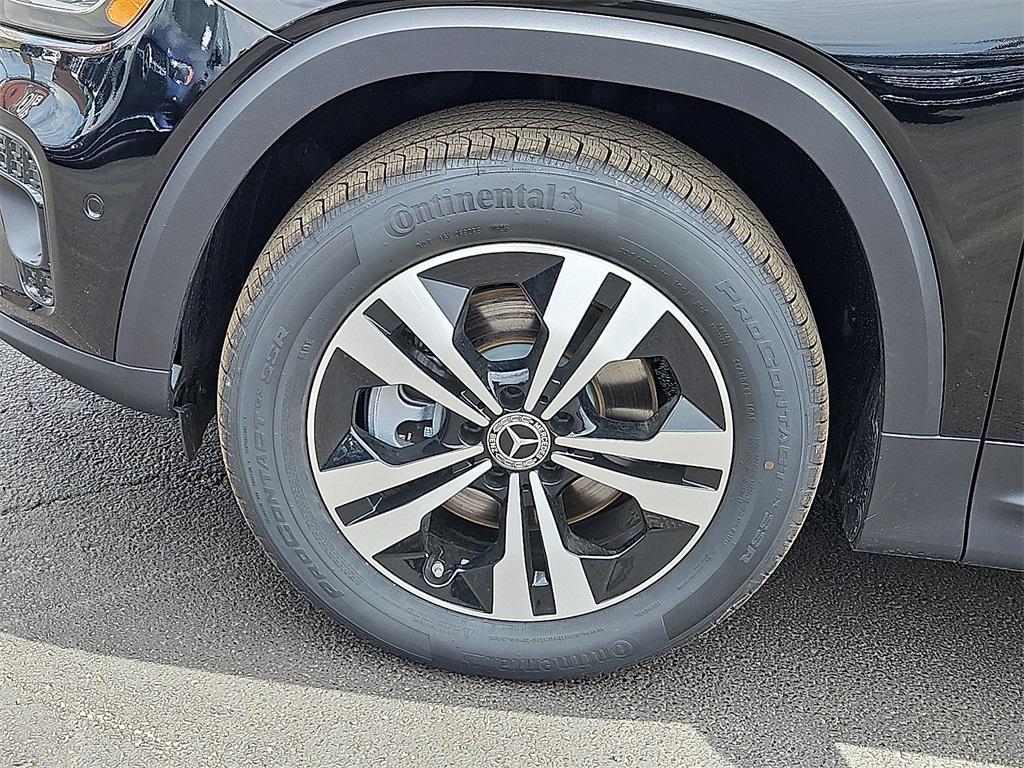 new 2025 Mercedes-Benz GLB 250 car, priced at $49,420