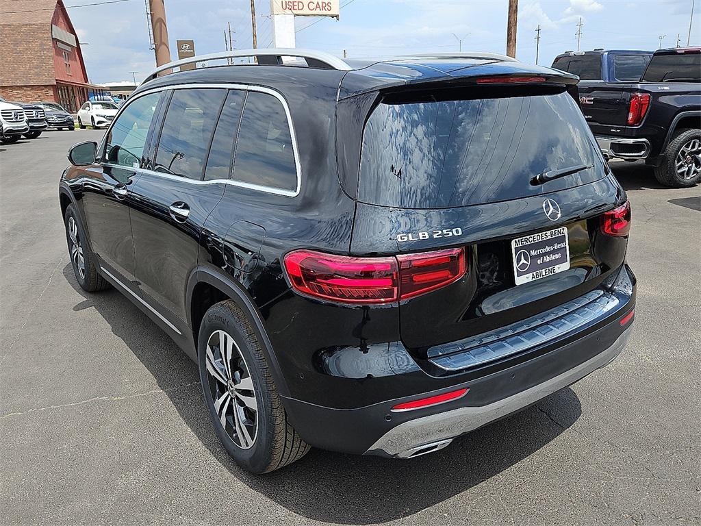 new 2025 Mercedes-Benz GLB 250 car, priced at $49,420