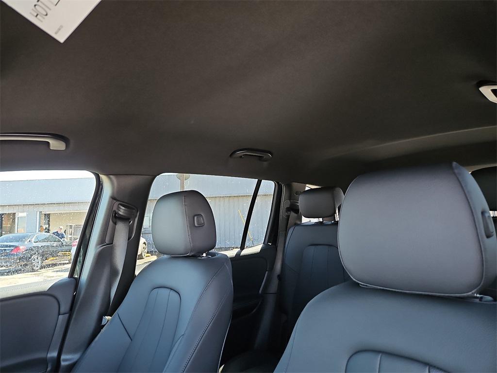 new 2025 Mercedes-Benz GLB 250 car, priced at $48,645