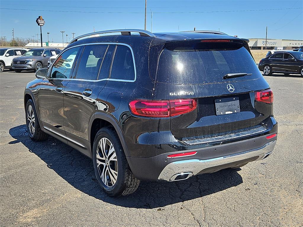 new 2025 Mercedes-Benz GLB 250 car, priced at $48,645