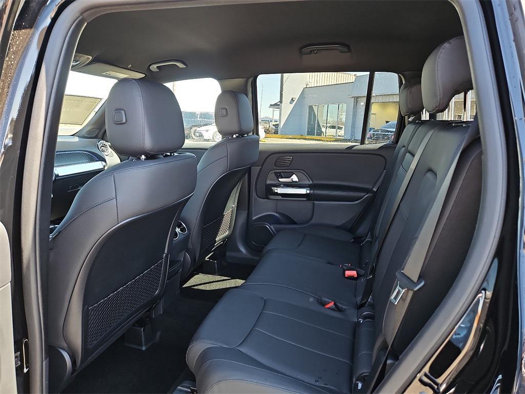 new 2025 Mercedes-Benz GLB 250 car, priced at $48,645
