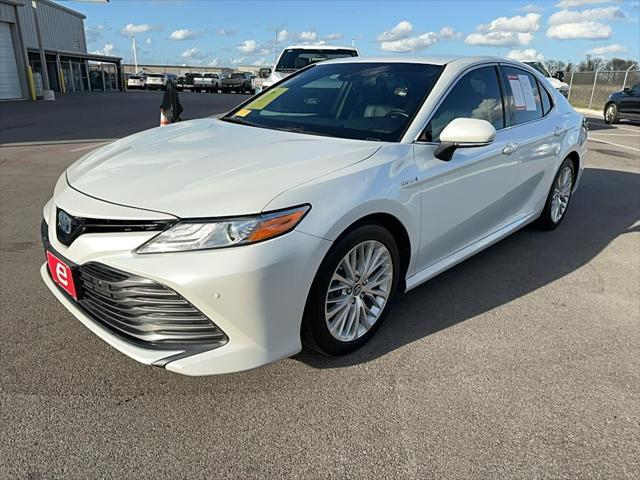 used 2018 Toyota Camry Hybrid car, priced at $17,407