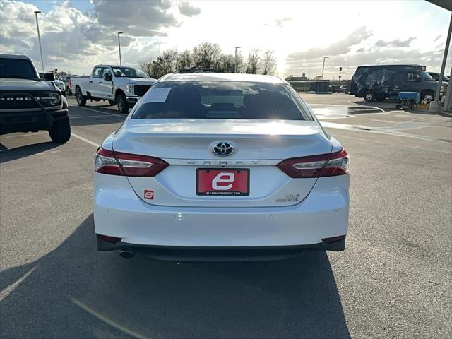 used 2018 Toyota Camry Hybrid car, priced at $17,407