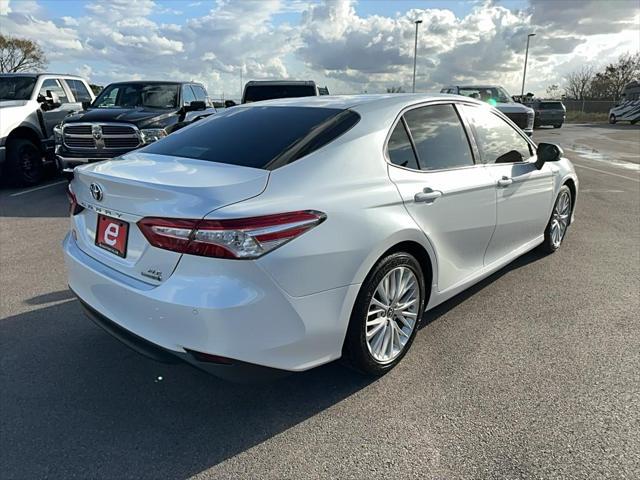 used 2018 Toyota Camry Hybrid car, priced at $17,407