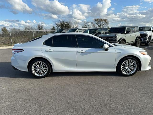 used 2018 Toyota Camry Hybrid car, priced at $17,407