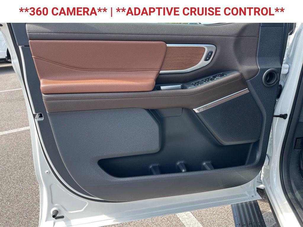 new 2025 Ford Expedition car, priced at $85,225