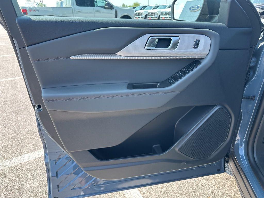 new 2025 Ford Explorer car, priced at $46,160