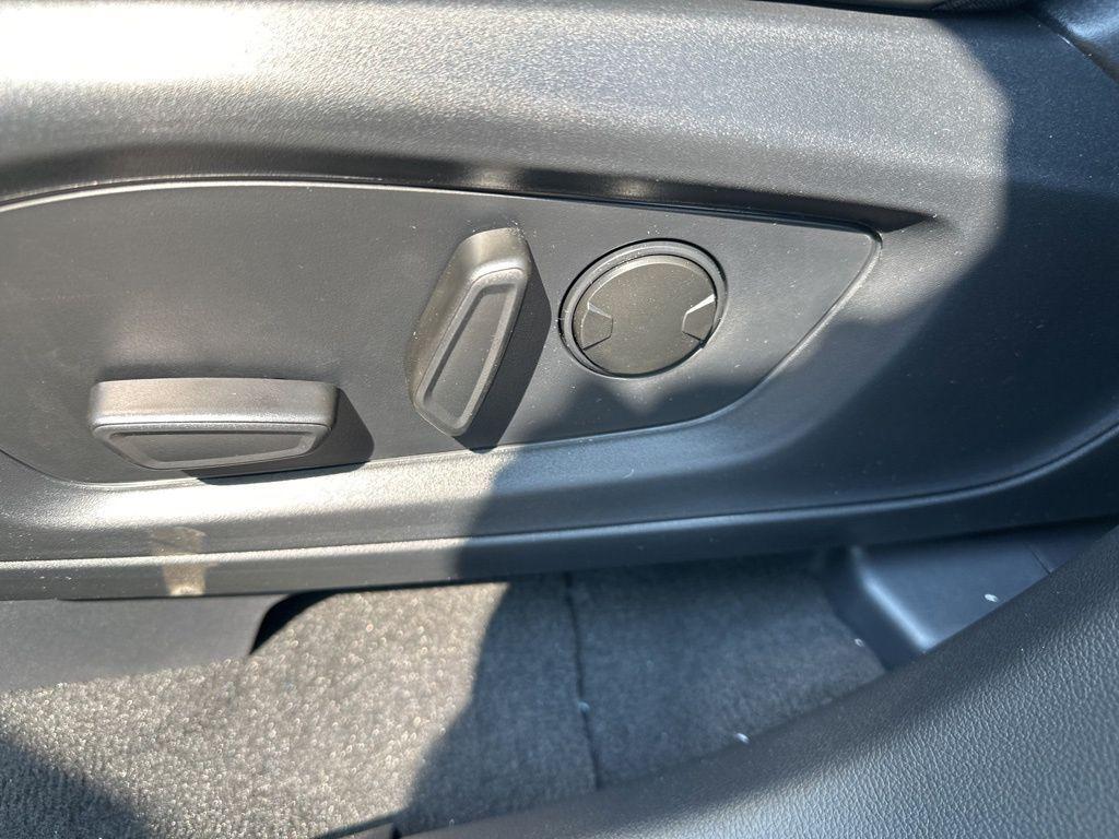 new 2025 Ford Explorer car, priced at $46,160