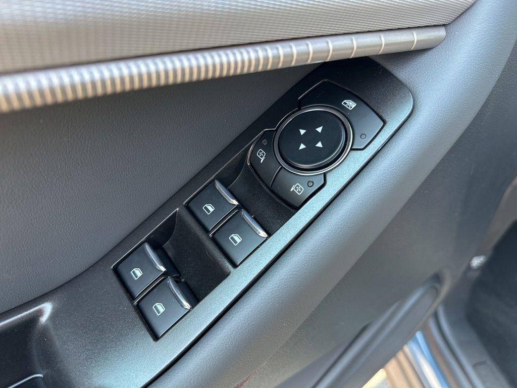 new 2025 Ford Explorer car, priced at $46,160
