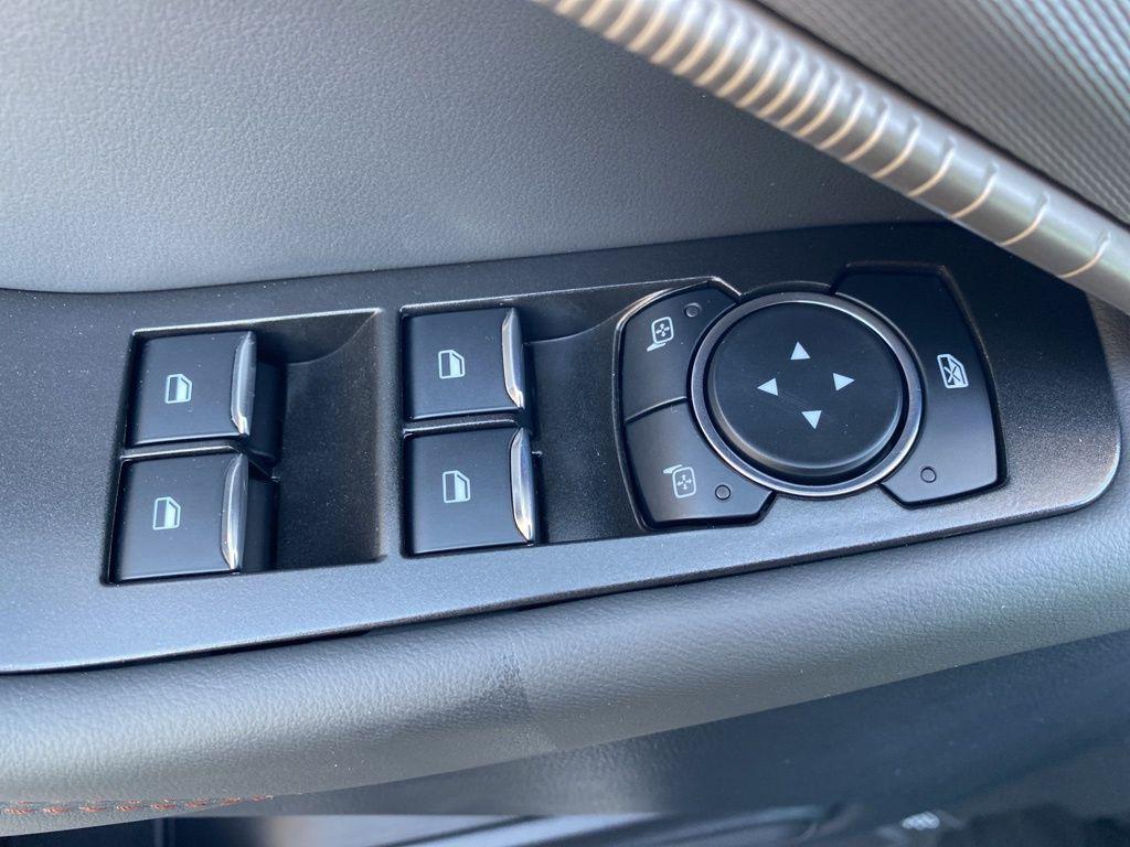 new 2025 Ford Explorer car, priced at $46,460