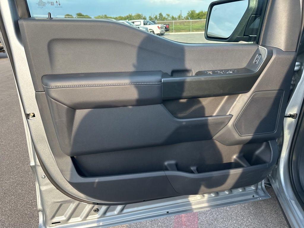 new 2025 Ford F-150 car, priced at $52,020
