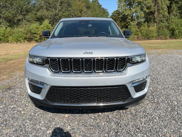 used 2022 Jeep Grand Cherokee car, priced at $28,594