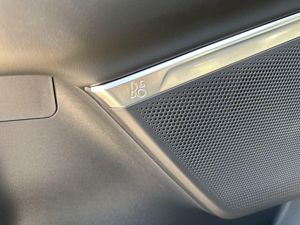 new 2025 Ford Expedition car, priced at $79,075