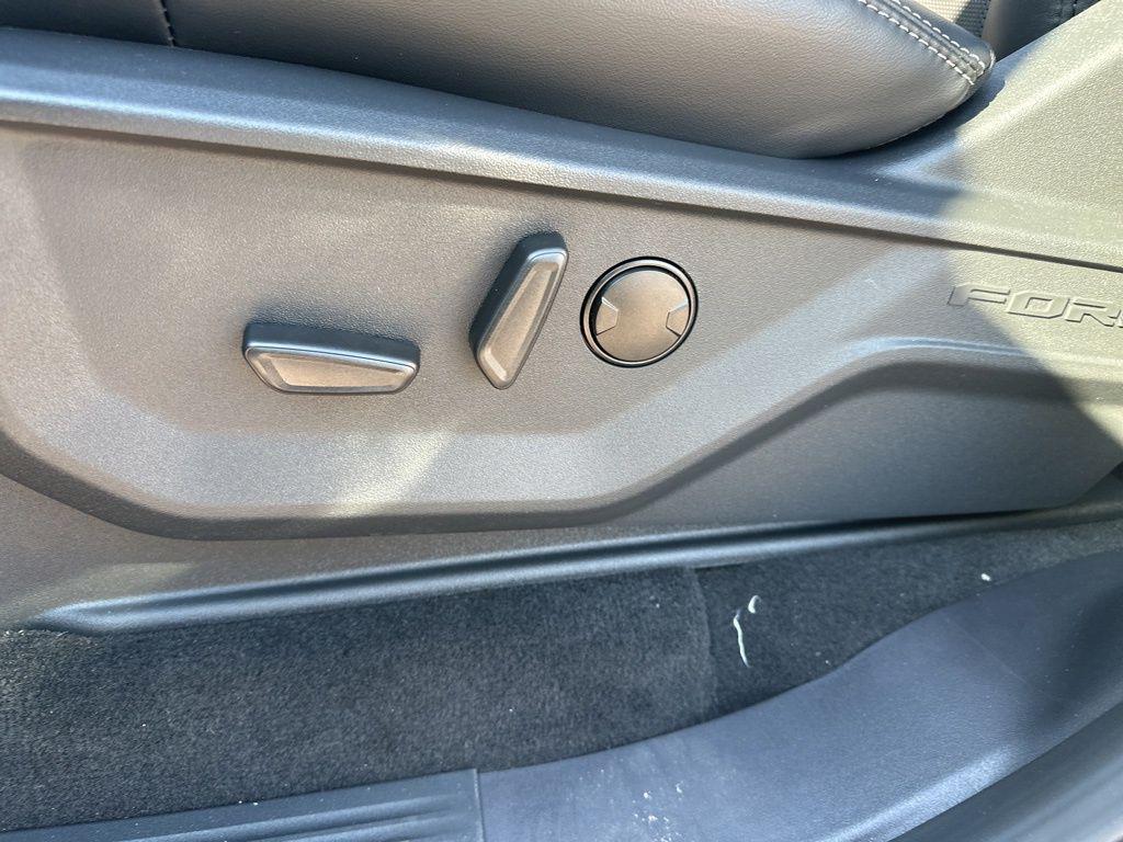new 2025 Ford Expedition car, priced at $80,815