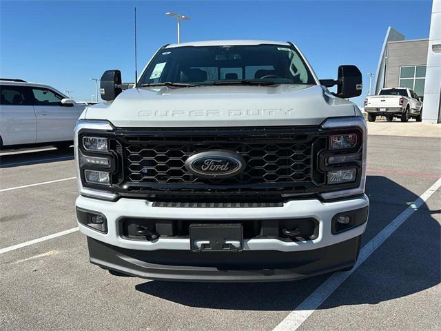 new 2025 Ford F-250 car, priced at $77,946