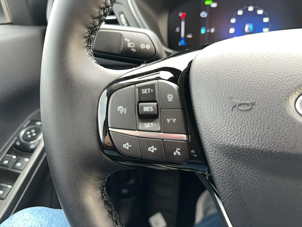 new 2025 Ford Escape PHEV car, priced at $32,418