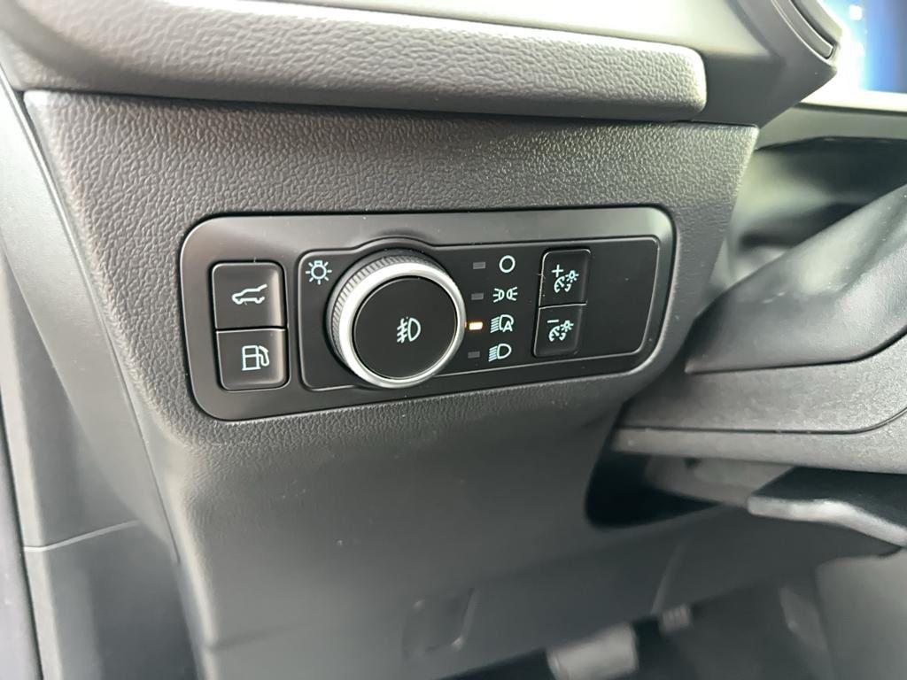 new 2025 Ford Escape PHEV car, priced at $32,418