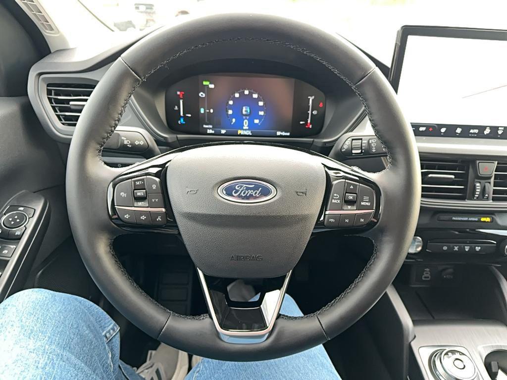 new 2025 Ford Escape PHEV car, priced at $32,418