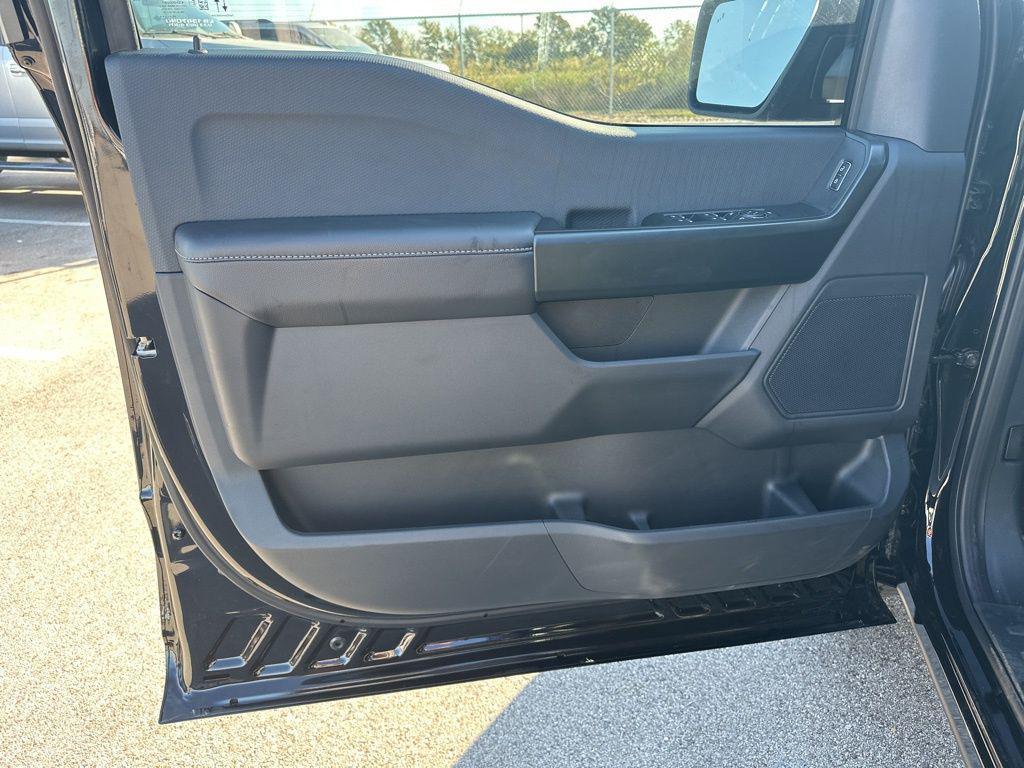 new 2025 Ford F-150 car, priced at $43,223