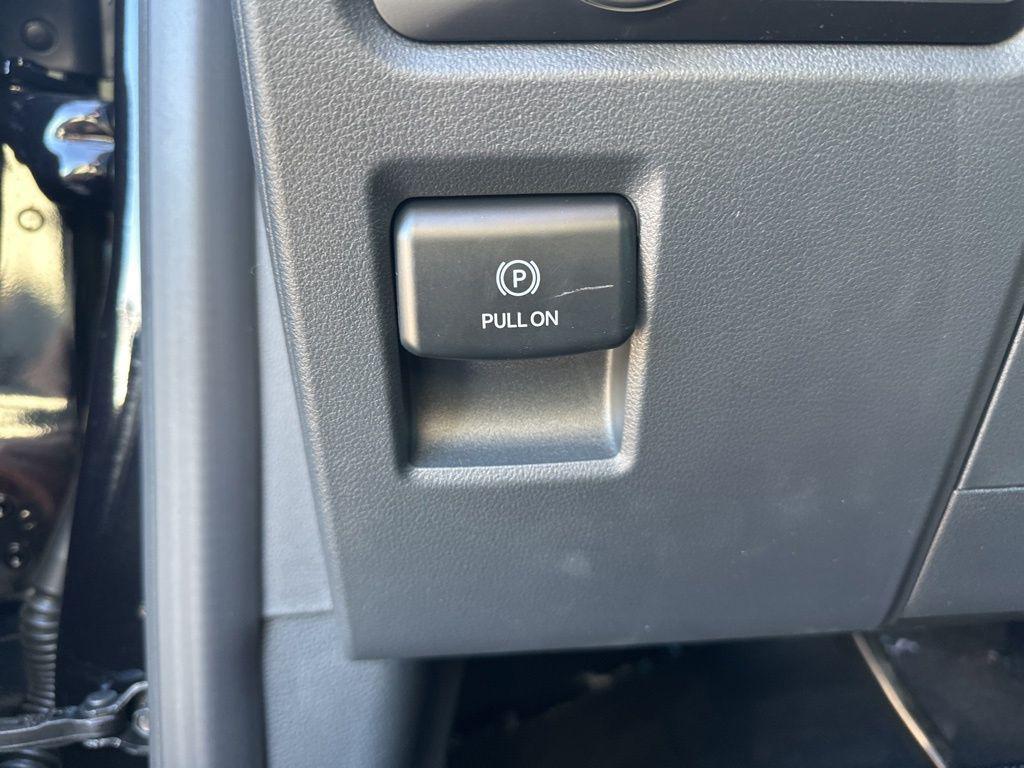 new 2025 Ford F-150 car, priced at $43,223