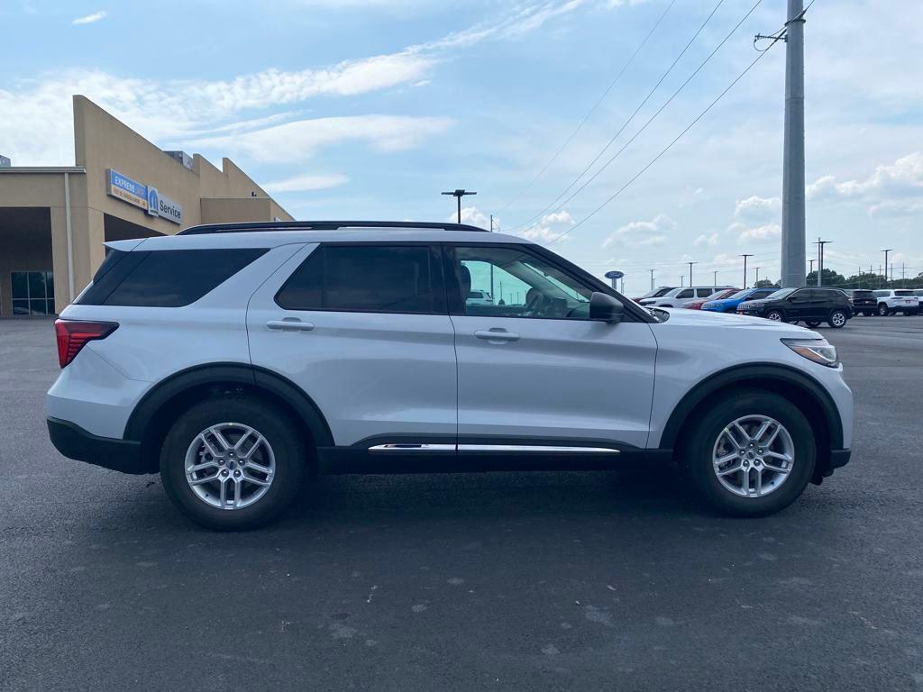 new 2025 Ford Explorer car, priced at $45,665