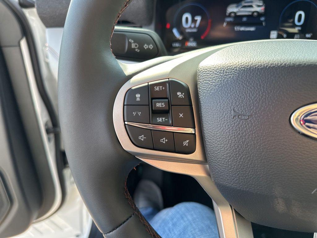 new 2025 Ford Explorer car, priced at $39,838