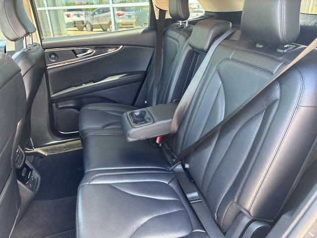 used 2021 Lincoln Nautilus car, priced at $31,000