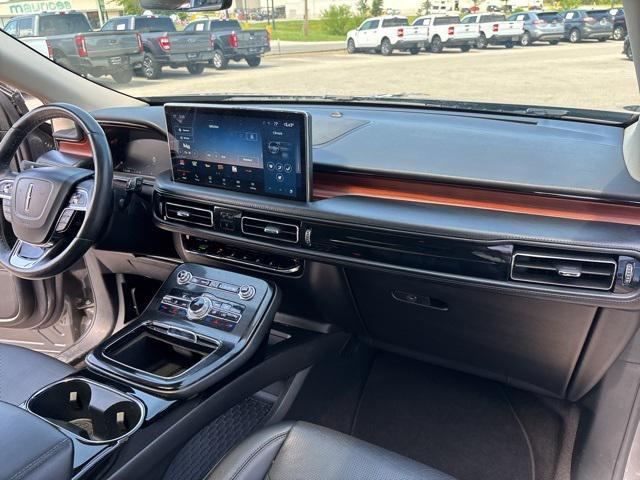 used 2021 Lincoln Nautilus car, priced at $31,000