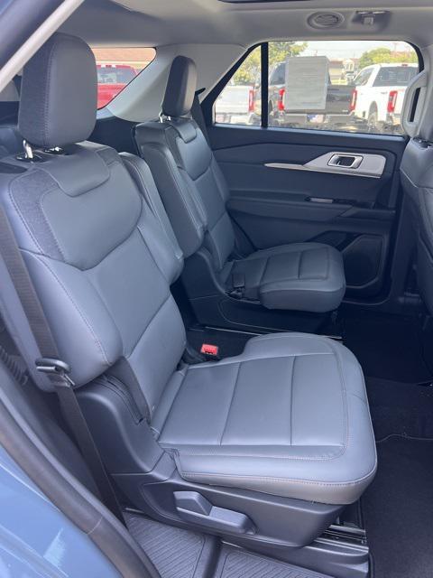 new 2025 Ford Explorer car, priced at $50,205